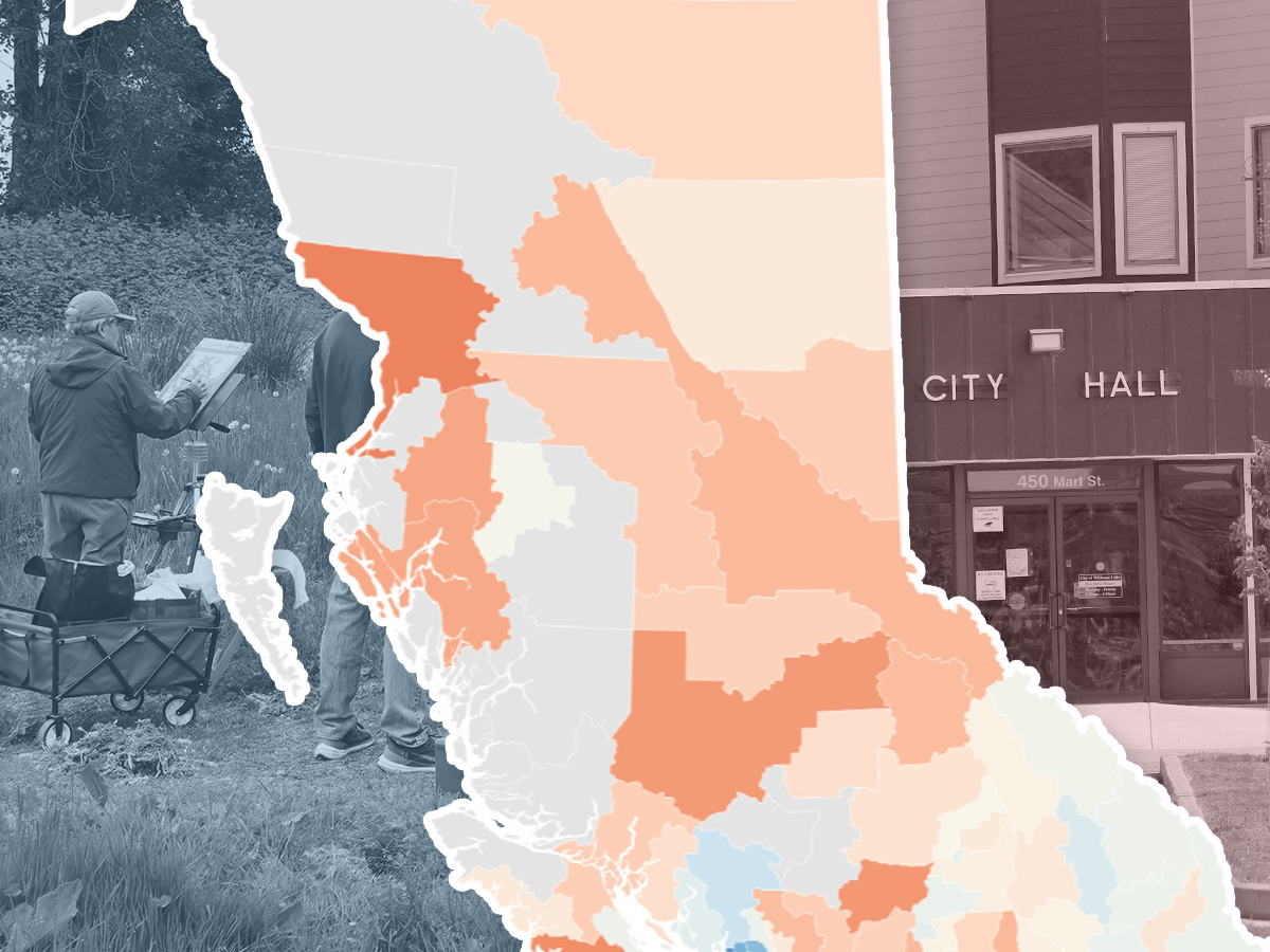 On the left, a photo of a person painting, with a blue filter. In the centre, a map that shows which regions have declining life expectancies and which have increasing life expectancies. On the right, a photo of a city hall, with a red filter.
